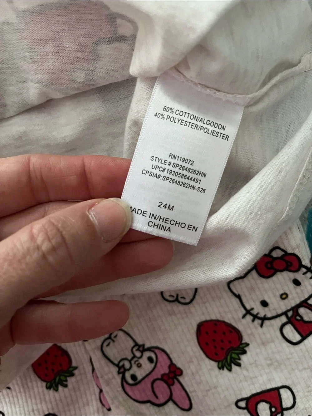 Hello Kitty & Friends Strawberry Sleep Set - White, Pink, Red